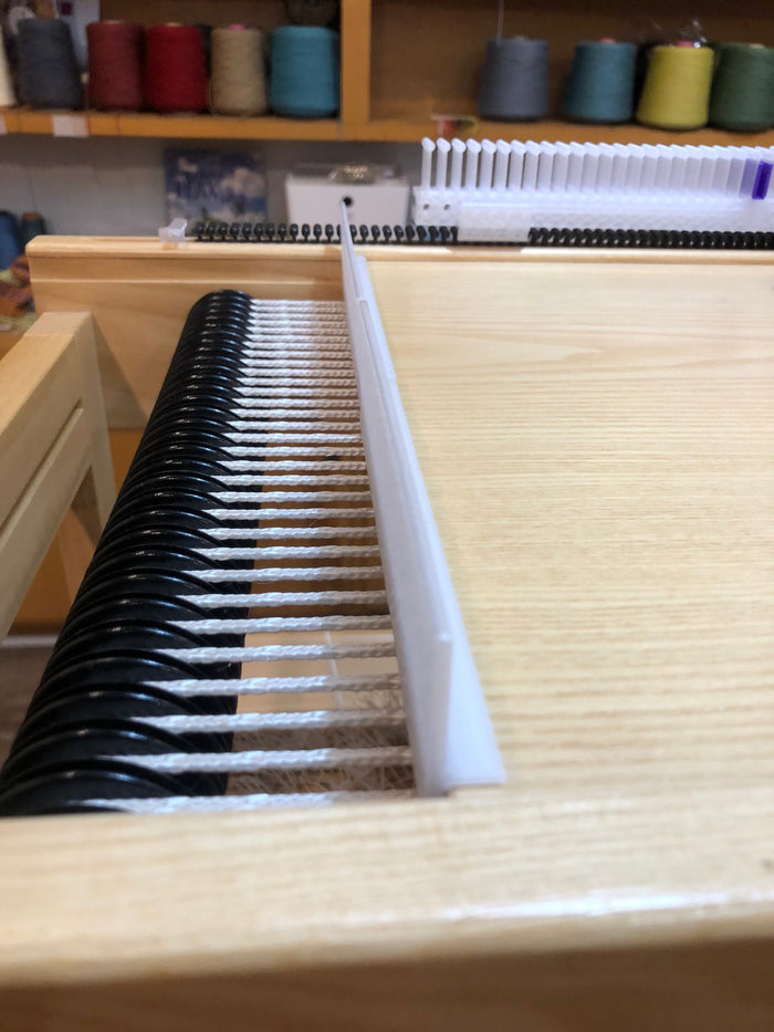Megado Tray Stops