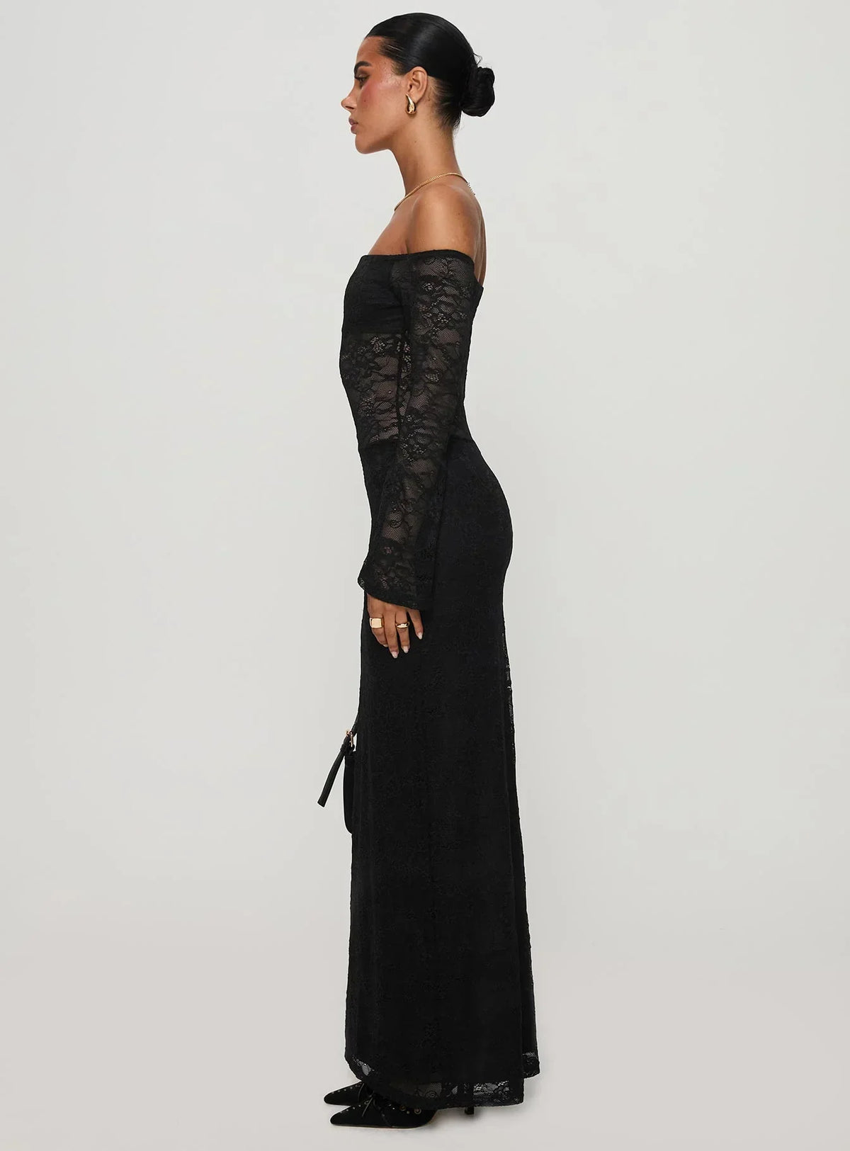 Pinot Grigio Long Sleeve Lace Maxi Dress Black
